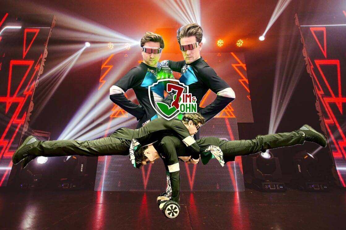 Jim&John-FuturisticArtistik-ShowAct mit laser und hooverboard akrobatik DUO